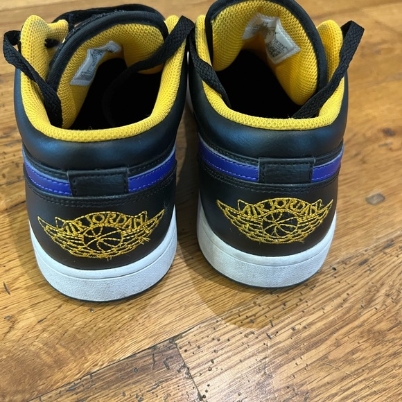 Nike Jordan low Dark Concord Men’s 9.5 Lakers Purple sneaker - Picture 4 of 10